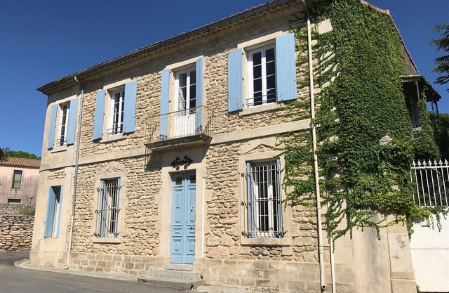 la maison Junas: handsome village house with garden