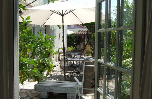LA NAPOULE Lovely Garden Studio by The Sea facing S/W so plenty of sun