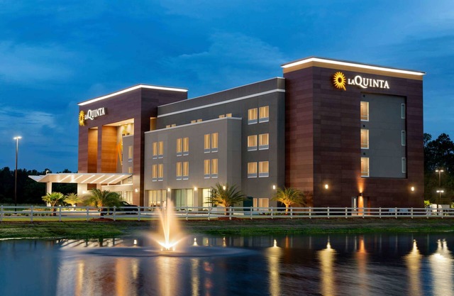 La Quinta Inn & Suites by Wyndham Brunswick/Golden Isles