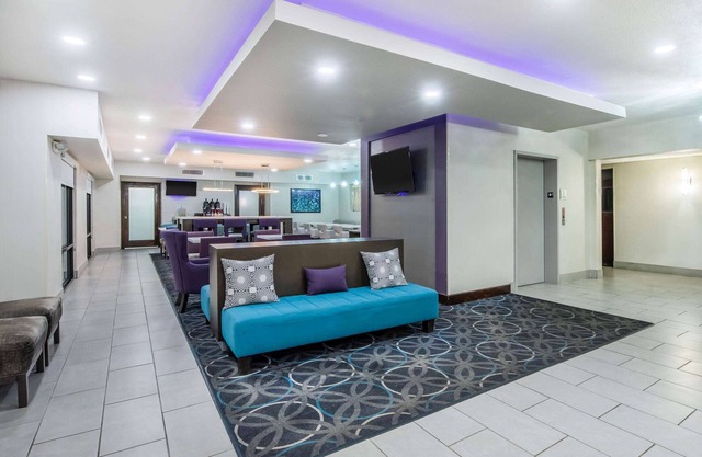 La Quinta Inn & Suites by Wyndham Fairborn Wright-Patterson