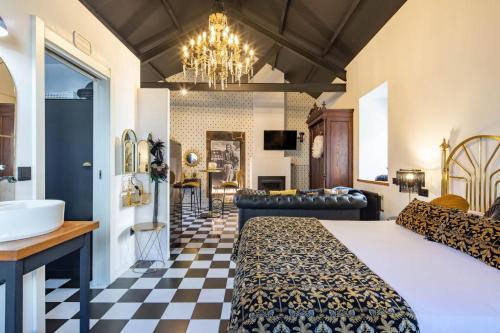La Suite Años 20 Bañera, chimenea y terraza