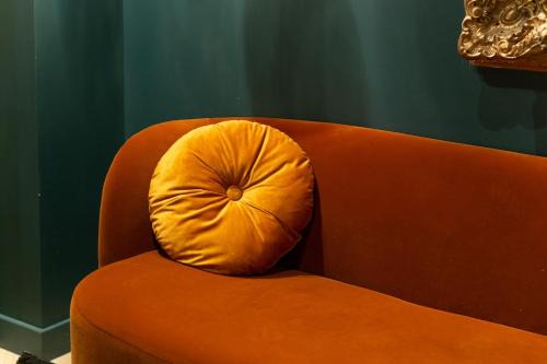 La Suite Versailles freeParking table massage Clim