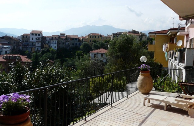 La Tavernetta is a 2 bedrooms apartment for 4/6 persons