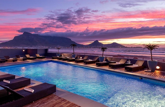 Lagoon Beach Hotel Apartments