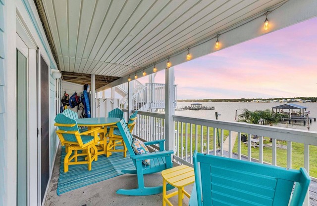🐚Lagoon Run 113🐚 3BR Condo on Little Lagoon | Walk to the Beach