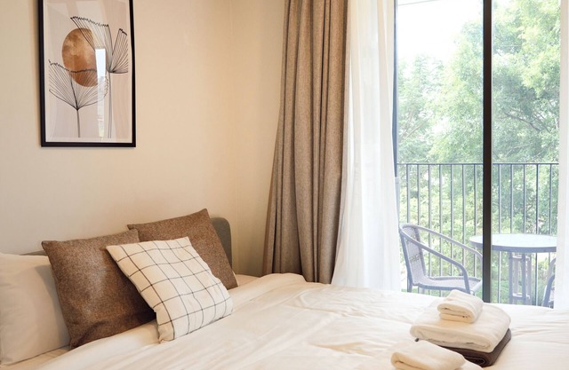 Laguna 1BR Apt Rooftop Pool & Gym 1313