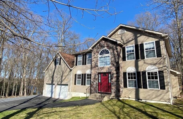 Lake Adjacent Home w/Hot Tub, Game Room, Boats, Fenced Yard