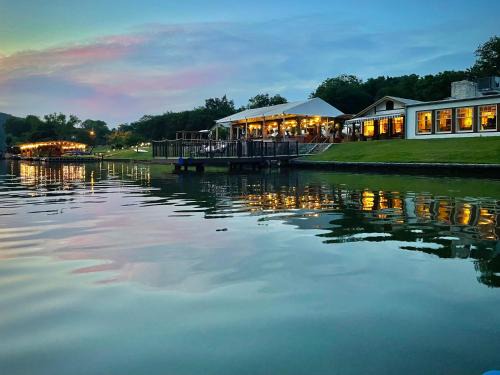 Lake Austin Spa Resort - All Inclusive