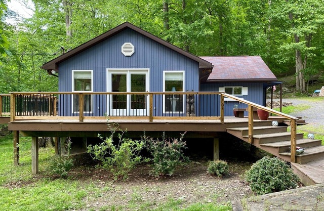 Lake Escape - Private Getaway near Tygart Lake State Park