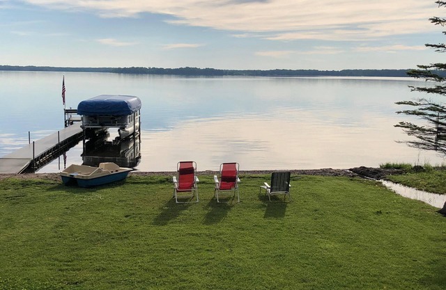 Lake Front Cabin On Sturgeon Lake! Amazing sandy beach for swimming!