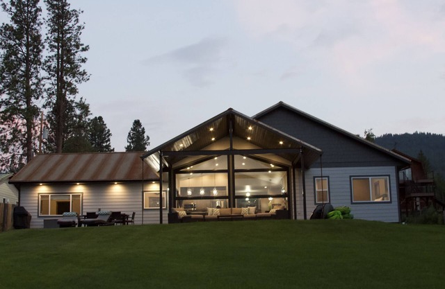 Lake front property, beautiful views, crib dock, newly remodeled home!