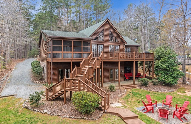 Lake Gaston Waterfront Log Cabinn