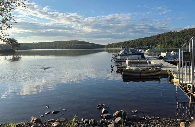Lake Harmony Beautiful Townhome with Ski Slope Views