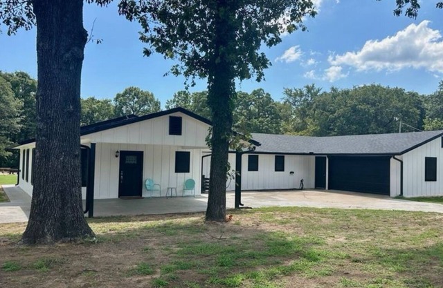 Lake House - Blocks From Lake Texoma, Kingston, OK n@ SANDERS ISLAND VIEWn