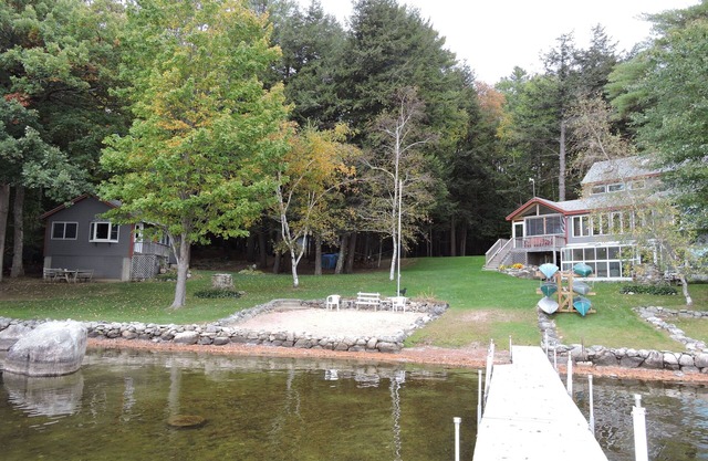 Lake Kanasatka Home and Guest House Sleeping 14 Beach Dock