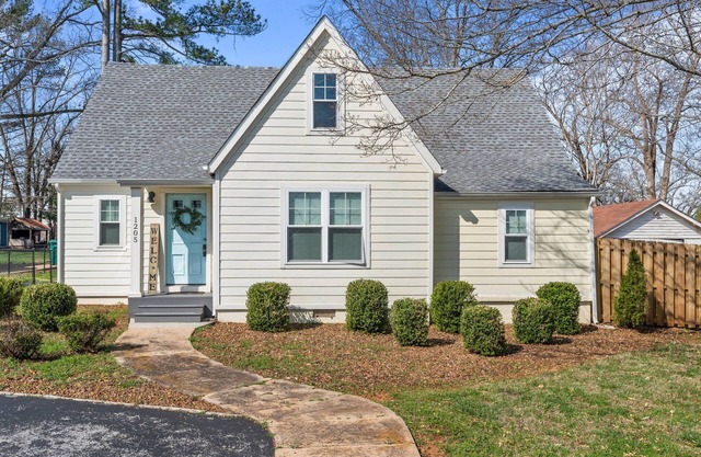 Lake Life Living on Tims Ford