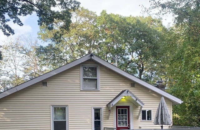 Lake Lonely Saratoga Getaway