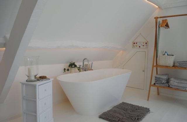 Lake Makers Cottage - Relaxing Apartment in the Quaint Market Town of Honiton