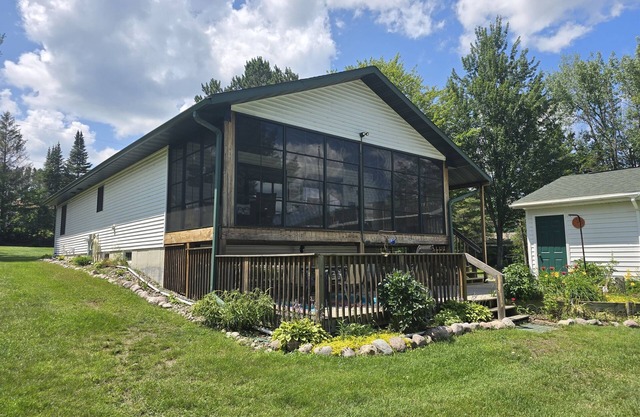 Lake Nokomis Cabin-Wheelchair Accessible-Fire Pit