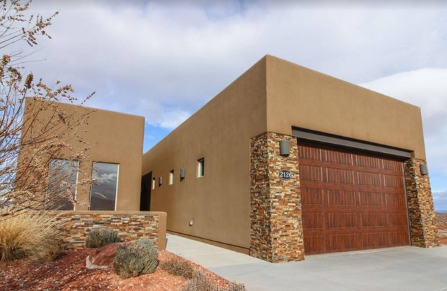 Lake Powell Luxury: Brand New 4BR Home, Boat-Friendly 50ft Garage