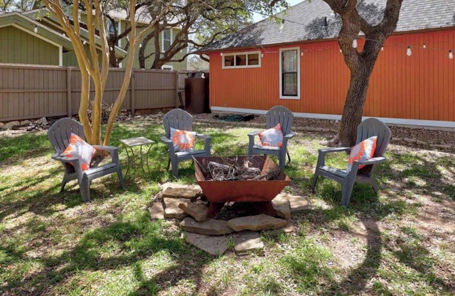 Lake Travis Stylish Retreat for Groups