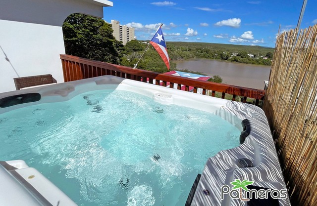 Lake View Apt with Jacuzzi and Terrace in Playa Santa
