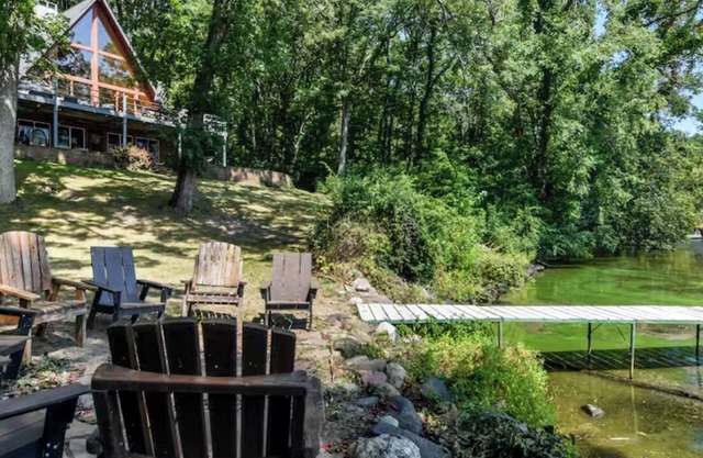 Lakefront A-Frame, Stunning Views, Private Dock