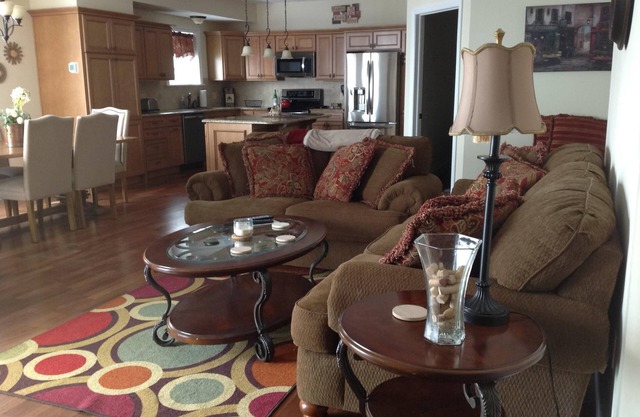 LAKEFRONT CONDO#111 3BR/2BA-private beach, indoor pool -