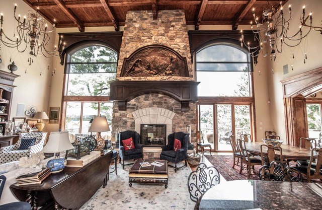 Lakefront Home with Pickleball, Volleyball, Swimming, and More!