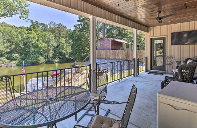 Lakefront Hot Springs Retreat w/ Deck & Grill