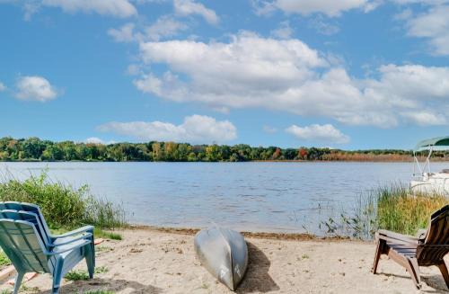 Lakefront Orion Twp Home with Fire Pit and Kayak!