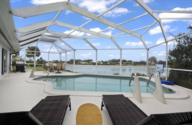 Lakefront Pool Home-Venice, FL