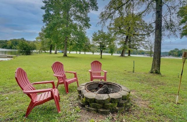 Lakefront Spring City Retreat w/ Boat Dock!