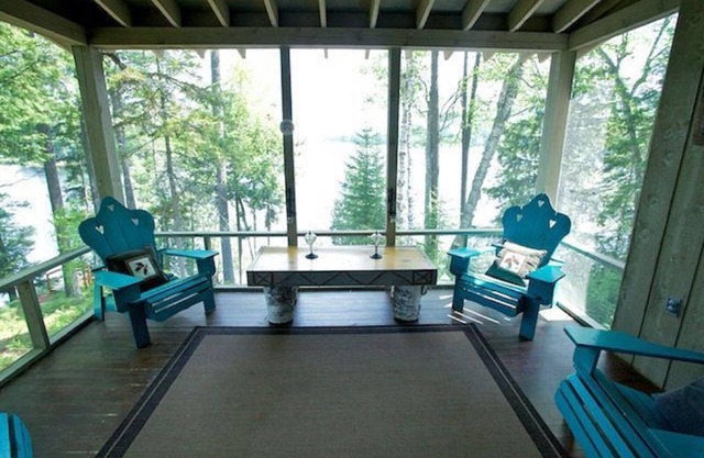 Lakefront With Beautiful Views