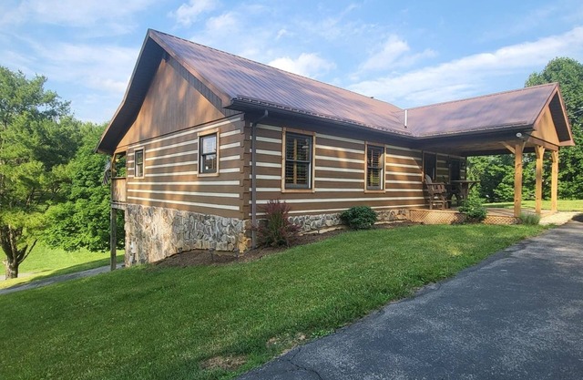 Lakeshore Retreat