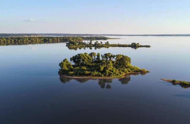 Lakeside Getaway- 2BR Wooden Suite on Lake Texoma - Texoma Shores Resort