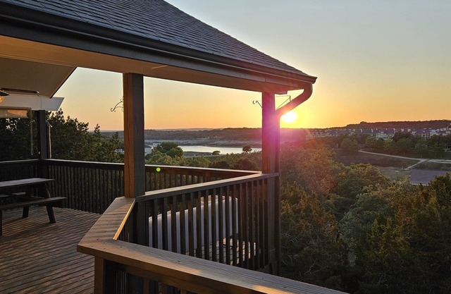 Lakeview Retreat Wifi Couple Escape and More