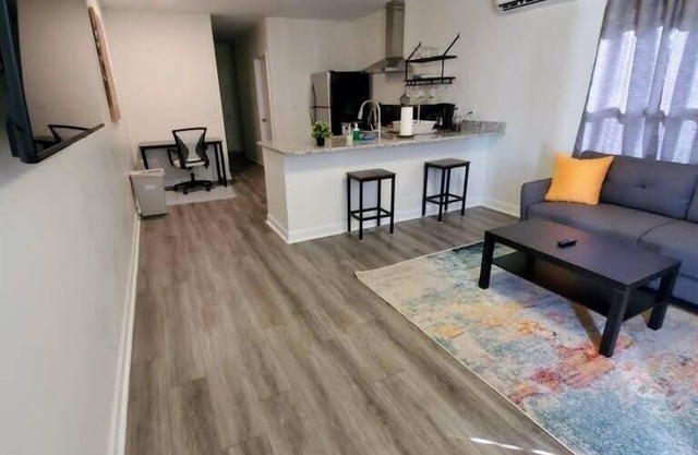 Lakewood/Lyon Park Renovated Cottage Near Duke 26A