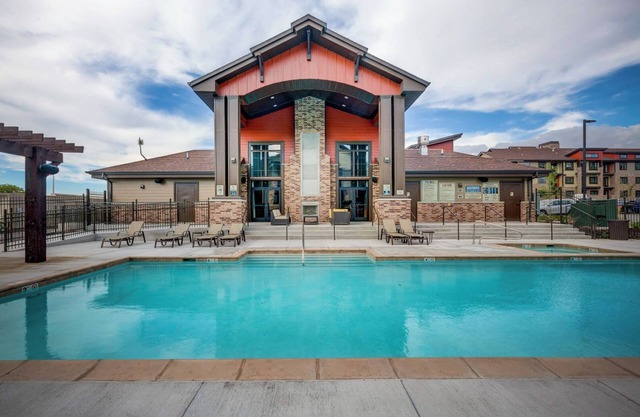 Landing | Amazing 1BD, Pool, Gym