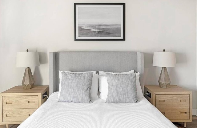 Landing at Black Swan - 1 Bedroom in Congress Park