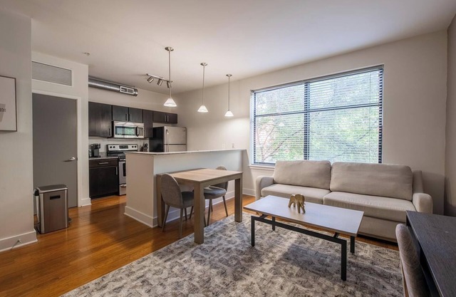 Landing at Cedar Broad - 1 Bedroom in Upper Sho.