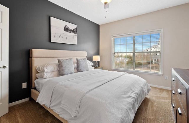 Landing at Estates at Brentwood - 2 Bedrooms in Brentwood Highland Apartments