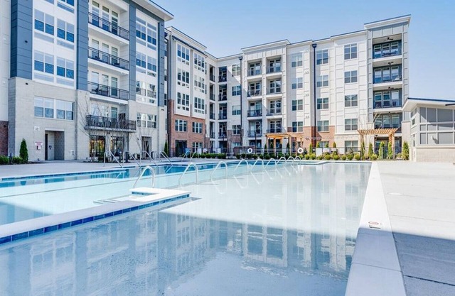 Landing at McEwen Northside I - 1 Bedroom in Downtown Franklin