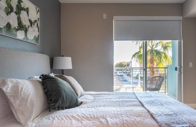 Landing at The Mercer - 1 Bedroom in Rhodes Ranch