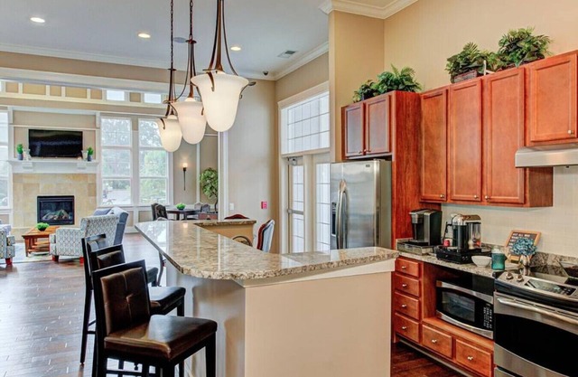 Landing at Union Street Flats - 1 Bedroom in Downtown Westfield