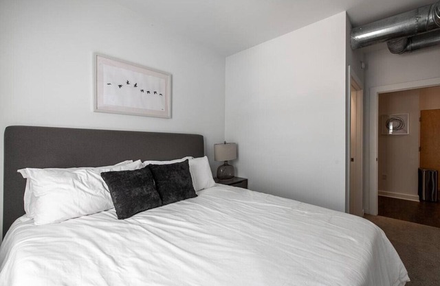 Landing at Vida East - 1 Bedroom in Church Hill