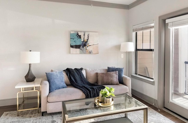 Landing | Beautiful 1BD, Clubhouse, Pool