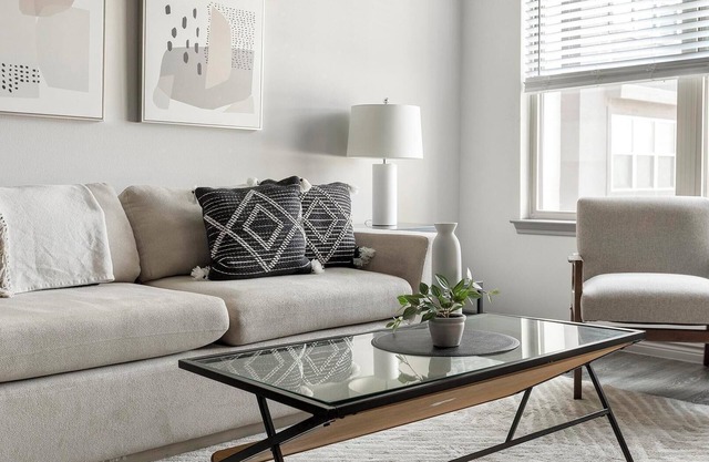 Landing | Beautiful 1BD, Rooftop Lounge, Clubhouse
