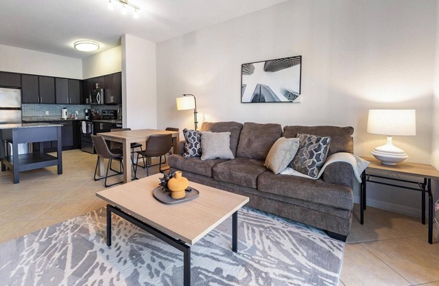 Landing | Beautiful 1BD, Gym, Clubhouse