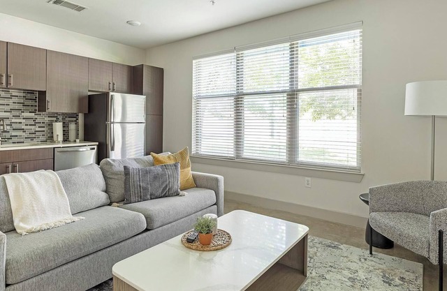 Landing | Beautiful 1BD, Gym, Pool